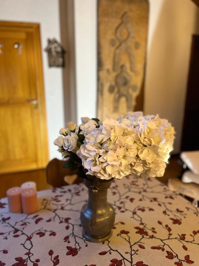 Chalet Blanc "La Mansarda" Courmayeur Bagian luar foto
