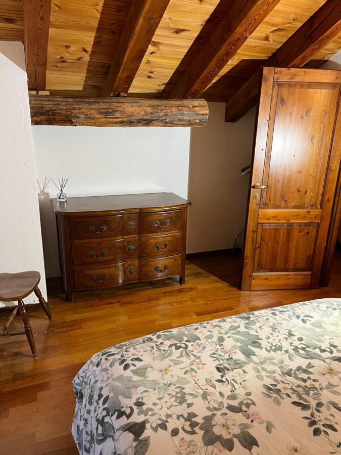 Chalet Blanc "La Mansarda" Courmayeur Bagian luar foto