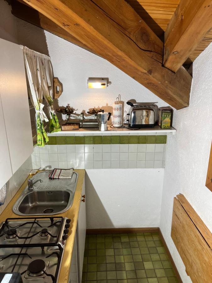 Chalet Blanc "La Mansarda" Courmayeur Bagian luar foto
