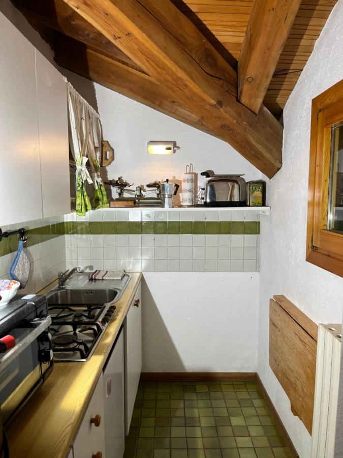 Chalet Blanc "La Mansarda" Courmayeur Bagian luar foto